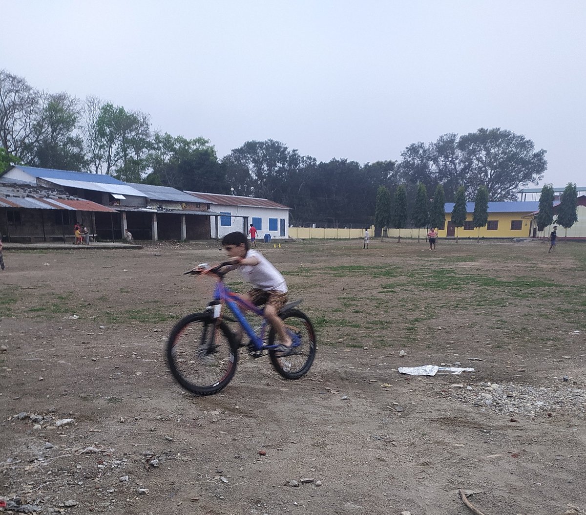 Bish_Pi's tweet image. Labiz ko bhaag ko 60 baata 30 Kitta Nifra ko Share bechera kineko B'Day gift Cycle #HungryHunter 😆😆