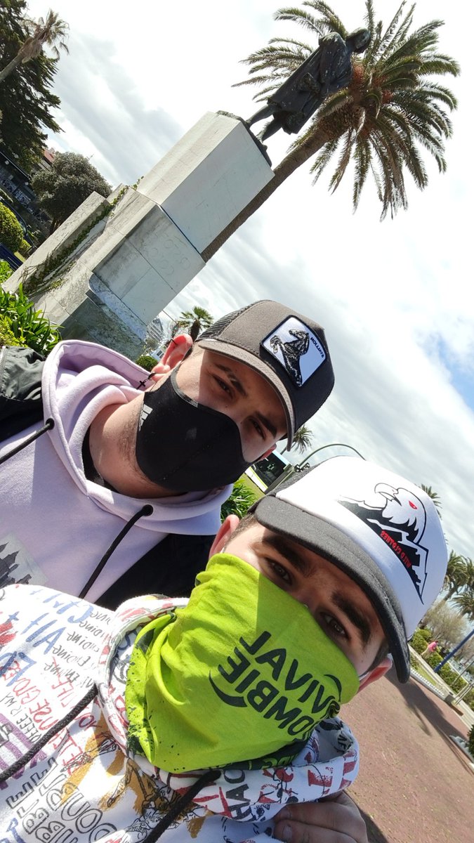 Vittypeee's tweet photo. @WrgMario Estamos en las coordenadas!! Esperamos primer contacto @SurvivalZombie @WrgMario #SHSantander #SurvivalHuman https://t.co/yTcJ4mbCbZ