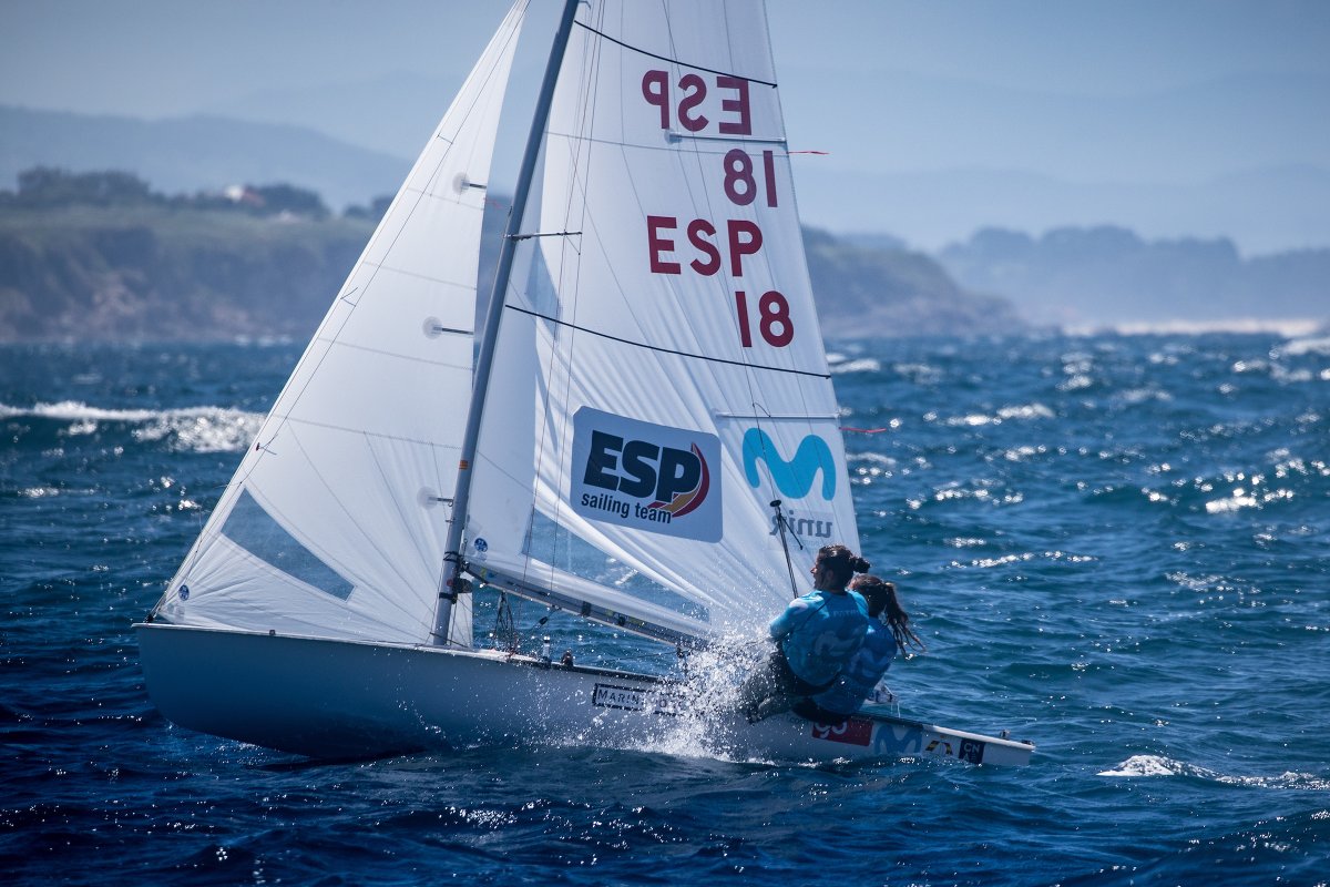 oficial_rfev's tweet photo. 🥇 ORO MUNDIAL para 🇪🇸 de mano de @SMasPodium y @patri_cantero, en el campeonato del Mundo de 470 femenino.

🔝🔝🔝🇪🇸🇪🇸🇪🇸🔝🔝🔝

!!!!Sois muy grandes Silvia y Patri!!!! #ESPSailingTeam

Olé, Olé y olé.... https://t.co/kHMXHgCuxV