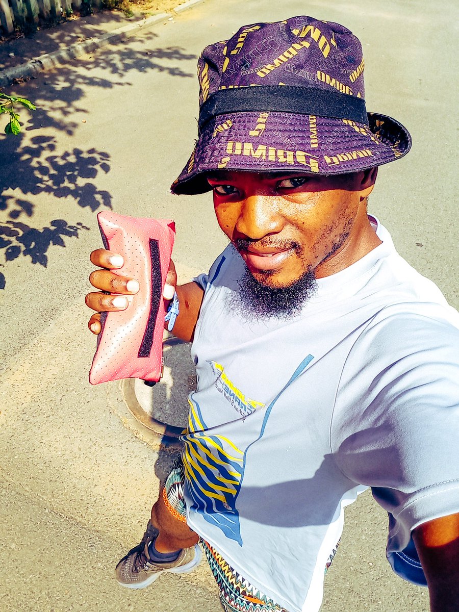 billysigudla's tweet photo. Will be playing music chosen by Sibusiso Sigudla as I celebrate my birthday #Countdown:
3 days to #Billyturns36 so π π π #running #sbsrunning #athetics #athlete #virtualmarathon #virtualmarathons #sbs #worldmarathon #worldmarathonrunning #worldrunning #roadto36km https://t.co/Gq4of4vCQx