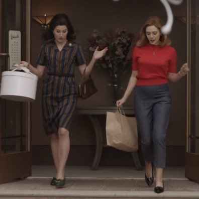 wandasolsen's tweet photo. WE WERE ALSO ROBBED OF THESE OUTFITS WHEN THEY’RE ONE OF THEIR BEST LOOKS #WandaVision https://t.co/mdReaRq3E7