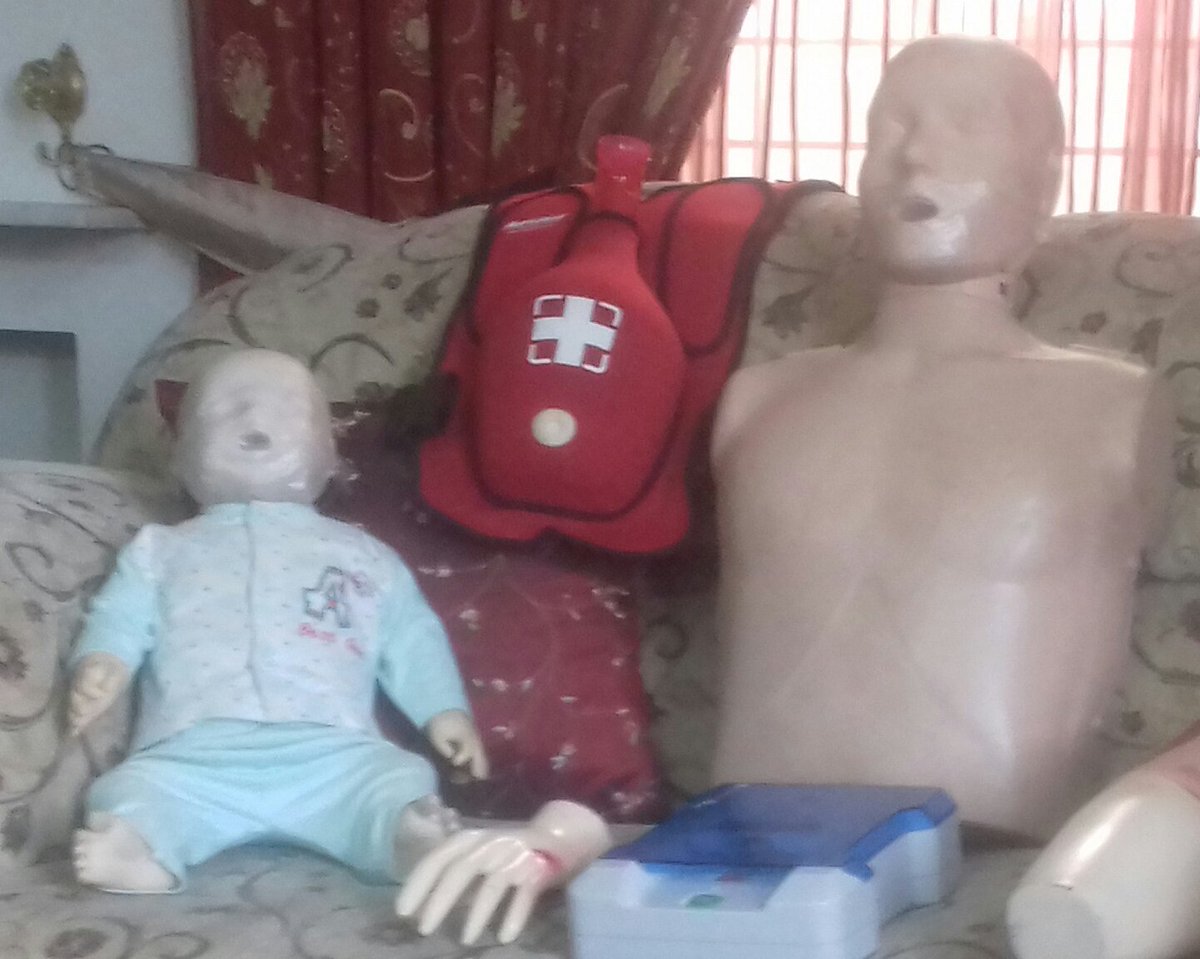 FATSALPakistan's tweet photo. A good investment is where return is sure, exponential & sense of achievement. Today we conducted a #firstaid #Training session with one such family.
Be a #lifesaver learn first aid to #SaveLives.
#Womenomics #familyfirstaid #pediatricfirstaid #choking #CPR #bleedingcontrol https://t.co/jAExQhxIEj