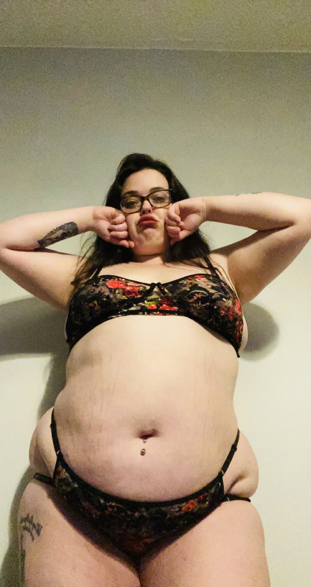 babydollxfindom's tweet photo. Many of you cry babies call me mummy..so what are you spoiling me with on Mother’s Day?!

You may send: 
•Amazon GC’s
•Wishlist items 
•My fav gift..MONEY🤑 

GO HARD..or go home!
&amp; IL GIVE YOU SOMETHING TO CRY ABOUT!! 

✨Wishlist link below!✨
• findom femdom humiliation • https://t.co/yq9guEqxT3
