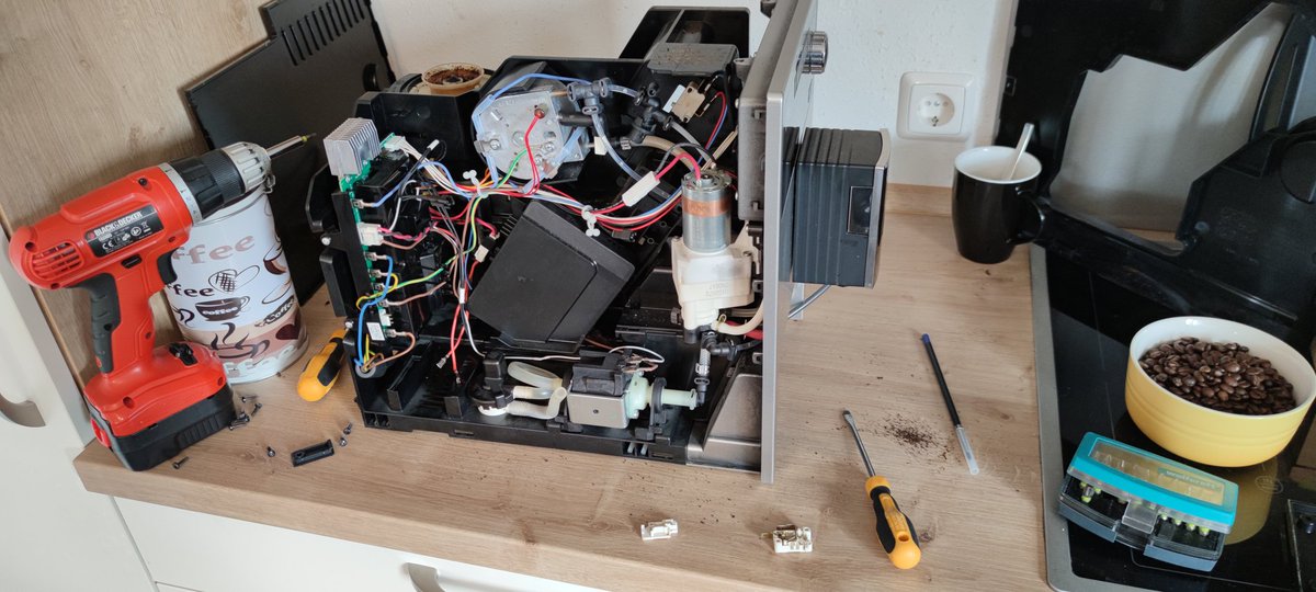 Thorle85's tweet image. The most important member of our family is ill. I'm doing my best!  #coffee #diy