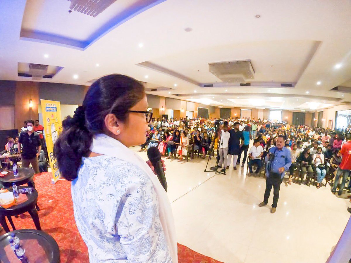 Sushmita Dev সুস্মিতা দেব tweet media