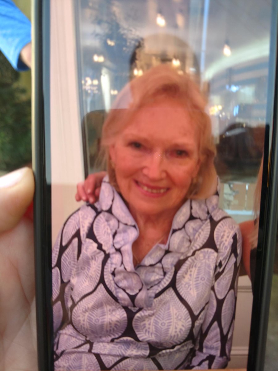 #SPDmissing Kathy Driscoll,75, last seen around 7am in the 200 block of Drayton St wearing grey pajamas w/ pink dots, with a green flannel shirt over them, barefoot and her left ankle may be wrapped with tape  She is 5'3", 130 lbs, and was recently diagnosed with Alzheimer's.