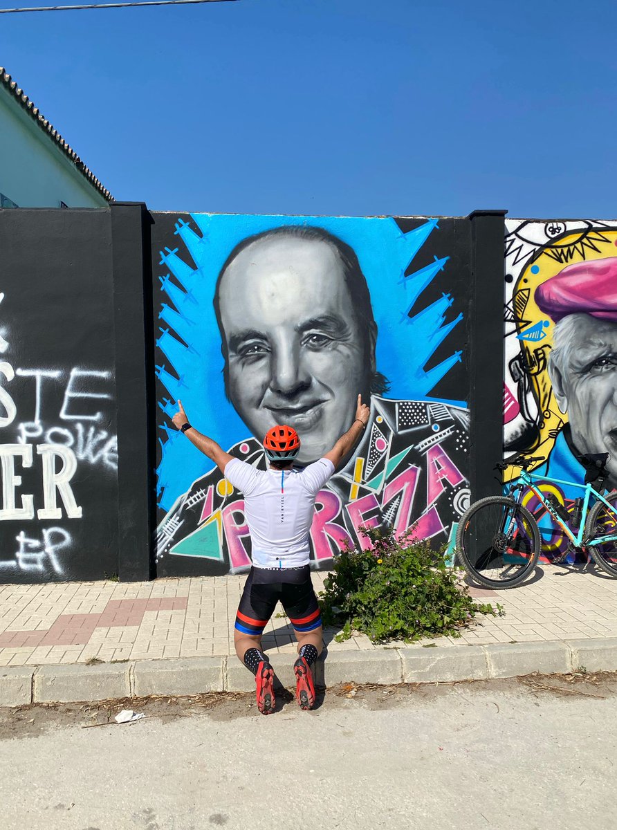 Podcastposo's tweet photo. Málaga mola y Sacaba lo peta.
Los dos mayores genios andaluces del s. XX hombro con hombro.
Gracias a nuestro castposero @JavIIkS_9 por el documento gráfico.
#Chiquitodelacalzada #pablopicasso https://t.co/EnICicoQE3