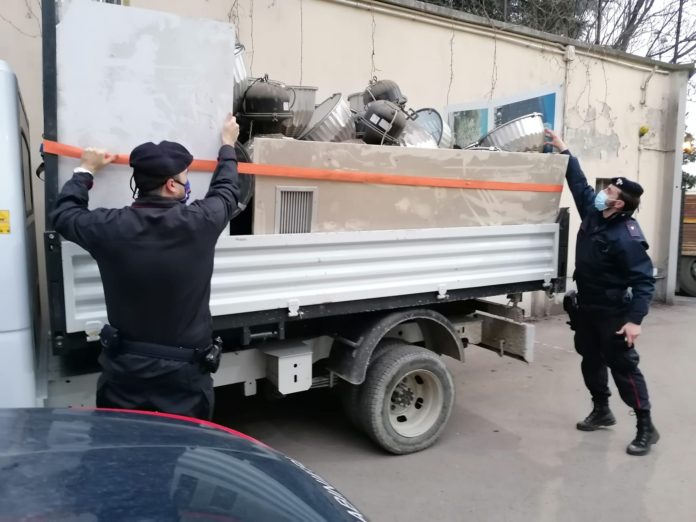dialessandria's tweet image. Sventato #furto nei magazzini #Gavio ➡️dialessandria.it/cronaca/sventa…