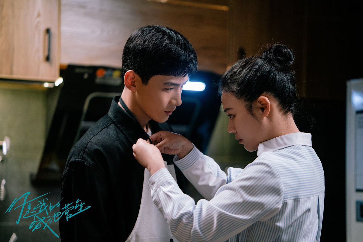 cdramathoughts's tweet photo. This new medical military Chinese drama is way better than DOTS. 🤧💯 https://t.co/W8XlIhmSnE