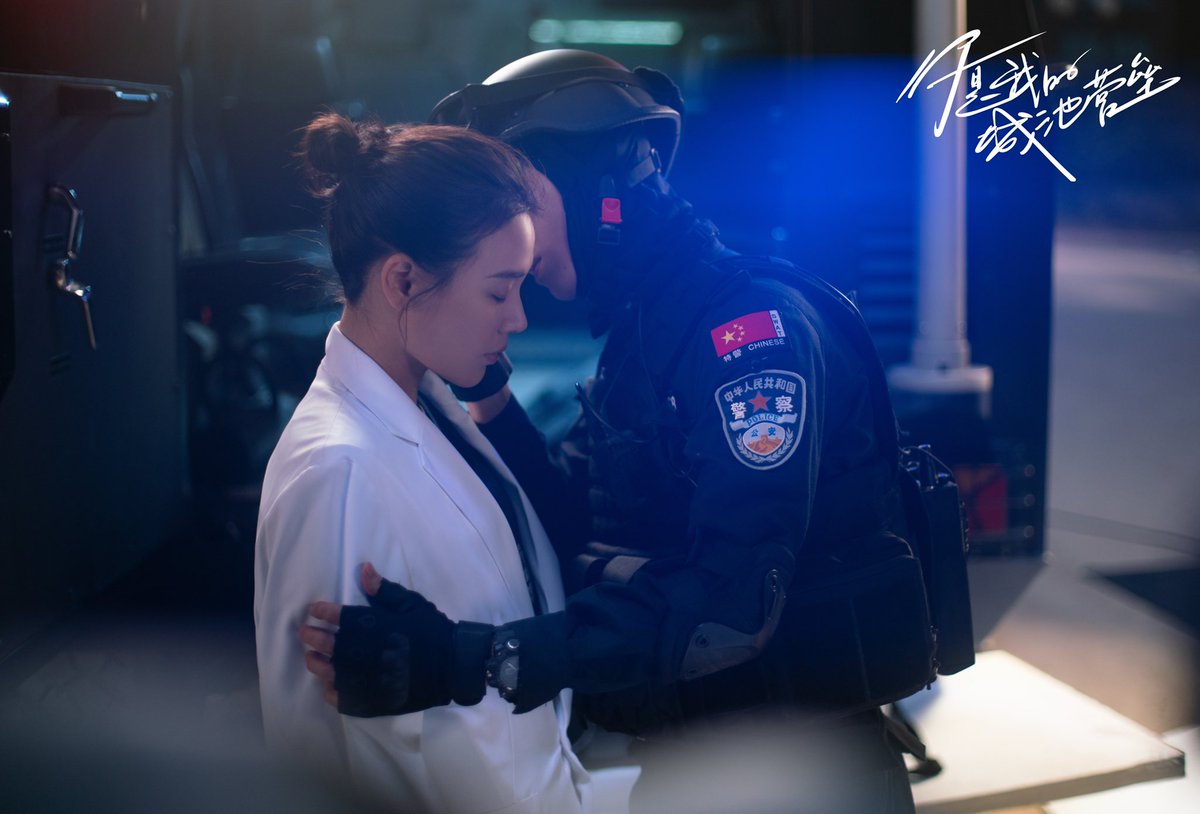 cdramathoughts's tweet photo. This new medical military Chinese drama is way better than DOTS. 🤧💯 https://t.co/W8XlIhmSnE