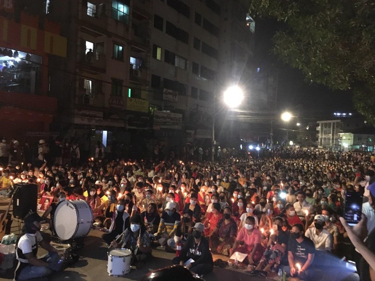 People of Myanmar are protesting at night too. We do not want to live under these military terrorists even for a second. #WhatsHappeningInMyanmar <a href="/SchranerBurgen1/">Christine Schraner Burgener</a> <a href="/RapporteurUn/">UN Special Rapporteur Tom Andrews</a>