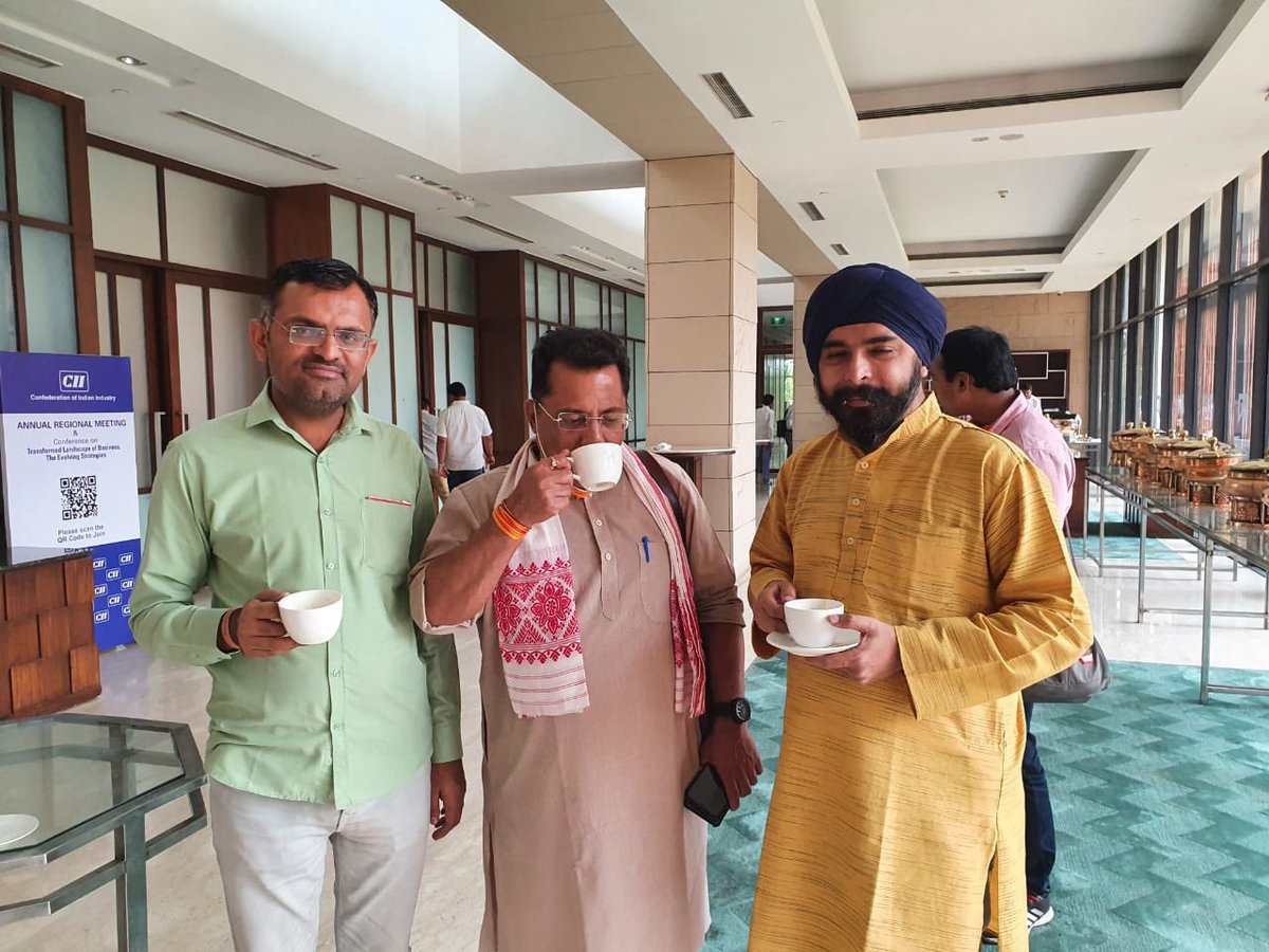 PNPathakBJP's tweet photo. With @TajinderBagga Sh. Tajinder Pal Singh Bagga Ji, spokeperson, BJP Delhi and Sh. Mangilal Ji during West Bengal Elections #BengalElections2021 #BanglaChaayeBJPModel https://t.co/mxhvJ4DpjJ