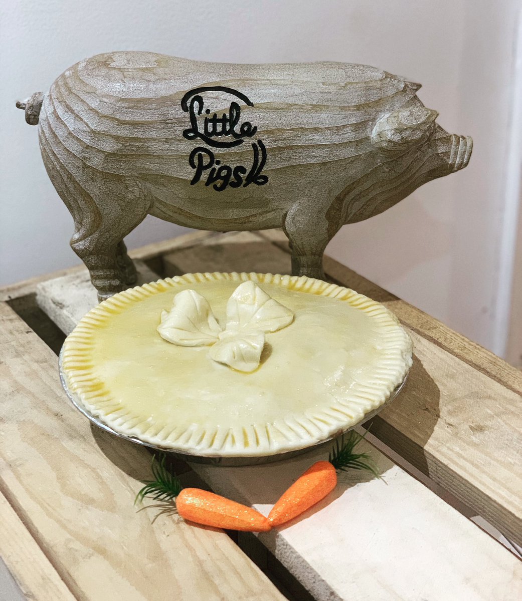 Family size pies 🥧 coming soon.... 

* Meat &amp; Potato 🥔
* Steak
* Lancashire Cheese &amp; Onion 🧀 🧅 
* Pork Pie

#didsbury
