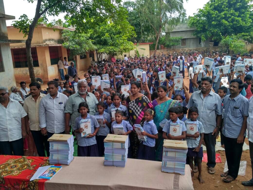 SreedharAdabala's tweet image. చిరంజీవి గారి struggle చూసాక 
కళ్యాణ్ గారు రాజకీయాల్లోకి రావొద్దు అనుకున్న నేను 
మూడేళ్లకే జనసేనాని పిలుపుతో జనసేవ లో పాల్గొనడం జరిగింది 
నేనుగా అయితే ఇంత డబ్బు పెట్టేవాడిని కాదేమో
చేసిన సేవ సక్సెస్ అవ్వడంలో వున్న ఆనందం అంత ఇంత కాదు 
Thank you @PawanKalyan గారు
 #7YearsOfJANASENA