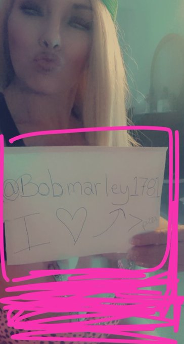 I owe you a better one.  I can't believe I'm actually posting this.. it's terrible. I just wanted to<a href="/tag/bigboobs"class="tags"><span>#bigboobs</span></a><a href="/tag/fansign"class="tags"><span>#fansign</span></a>