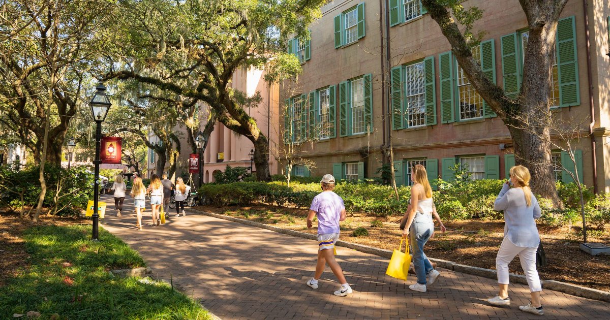 We’ve reinvented the campus tour! Starting TODAY, March 13 - April 9 we welcome you to explore College of Charleston’s historic campus at your own pace and meet students, faculty and staff at each tour stop. Tap the 🔗 in bio or, 👉 sforce.co/3e8eDiC