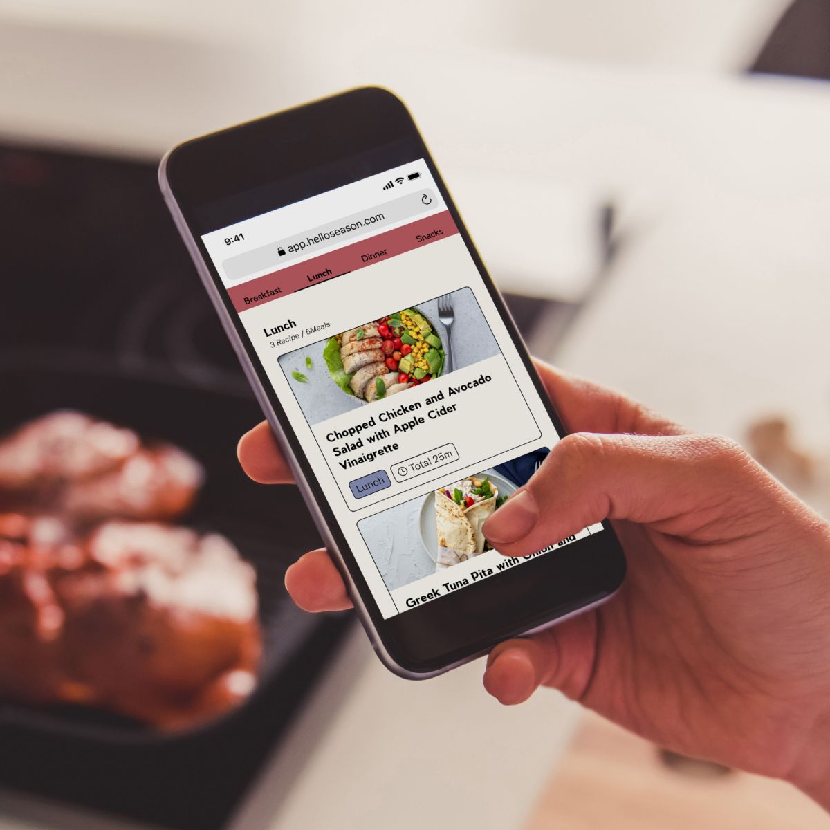 Planning your meals each week is a great way to stay on track with healthful eating and Season takes the stress out of meal prep by doing all the planning for you. #NationalNutritionMonth  #inseason #helloseason #eatingwellreimagined