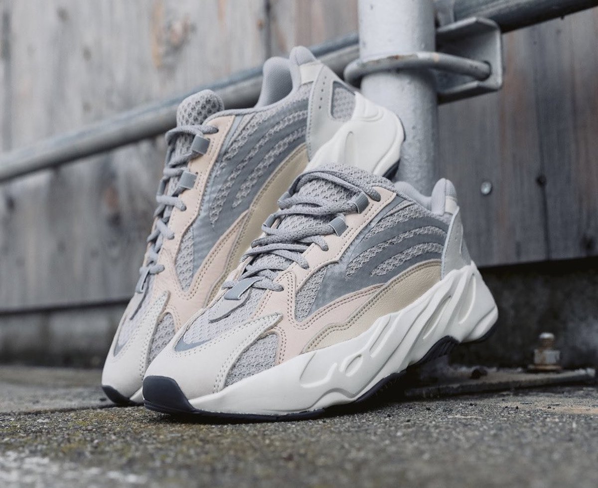 yeezy boost 700 cream