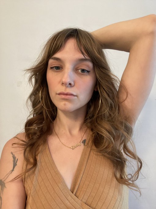 Antifa is trending which is a great time to say I am anti-fascist and I make good porn. https://t.co<a href="/tag/thenthesexgotweird"class="tags"><span>#thenthesexgotweird</span></a>