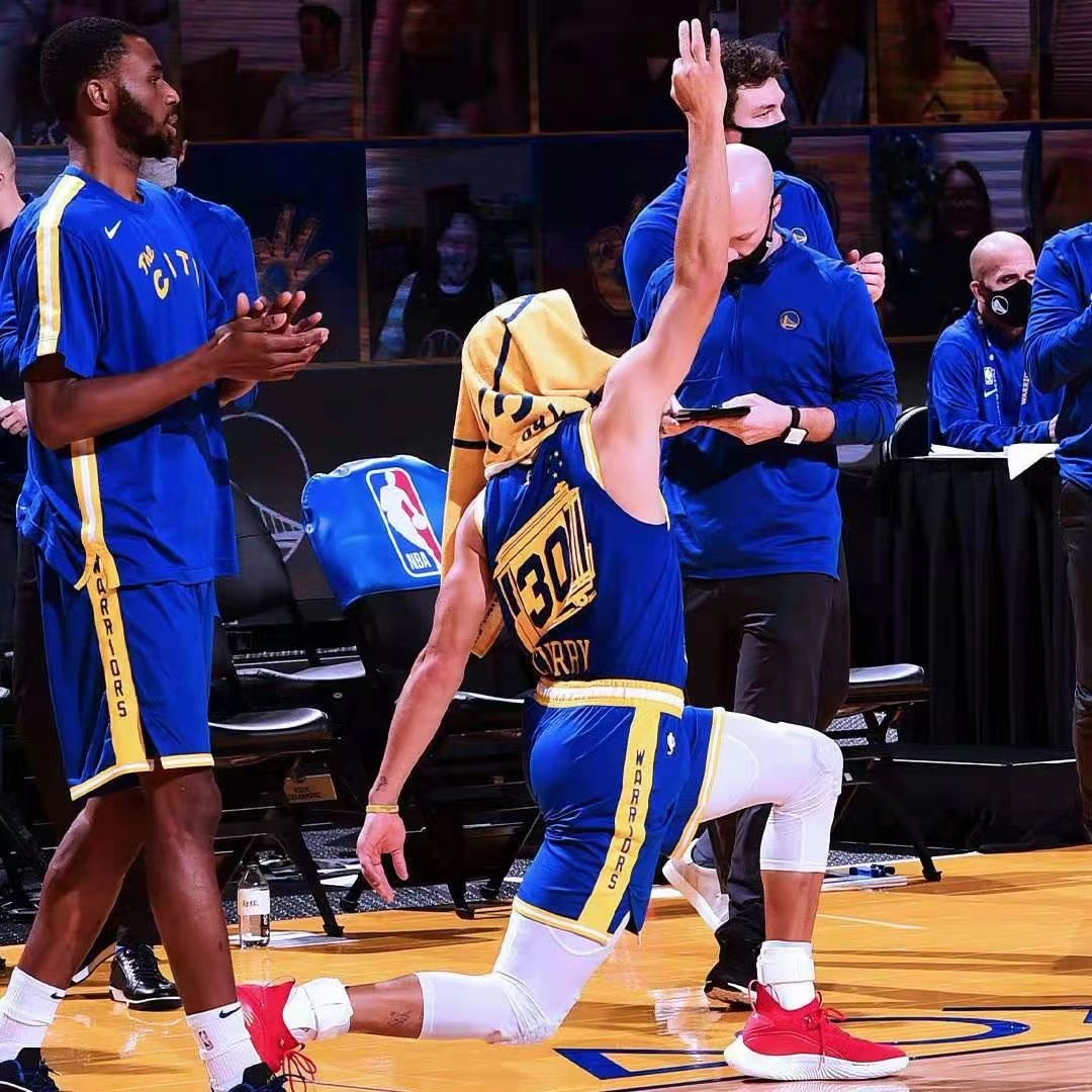 Say in advance Happy birthday Stephen Curry. This is for you.
Life of 33 years of age 