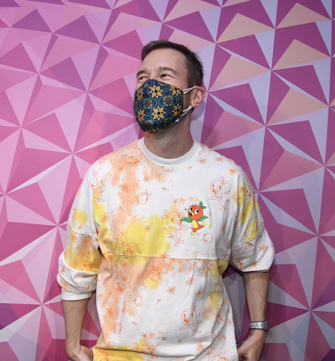 theglennwith2ns's tweet photo. Sending a #castcompliment  to PhotoPass CM Tina in Epcot for making me feel like a #cooldude (Tina’s words, not mine 😎) twice last week @WDWGuestService https://t.co/W62t9QXXM8