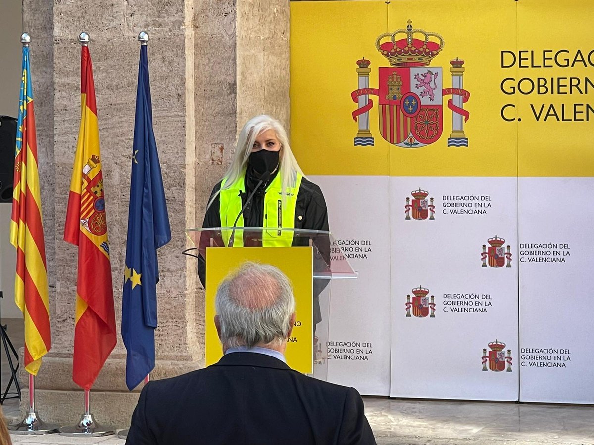 _PMSV's tweet image. Presentación de la señalización que se colocara en los 8 tramos de #valencia La responsabilidad es de TODOS, esperemos tener suficiente sentido común TODOS esta evitar tener que señalizar nada.  #ComparteTuLuz @AsparTeam @DGTes @stopaccidentes @ANESDOR @DGobiernoCV @oscargamazo