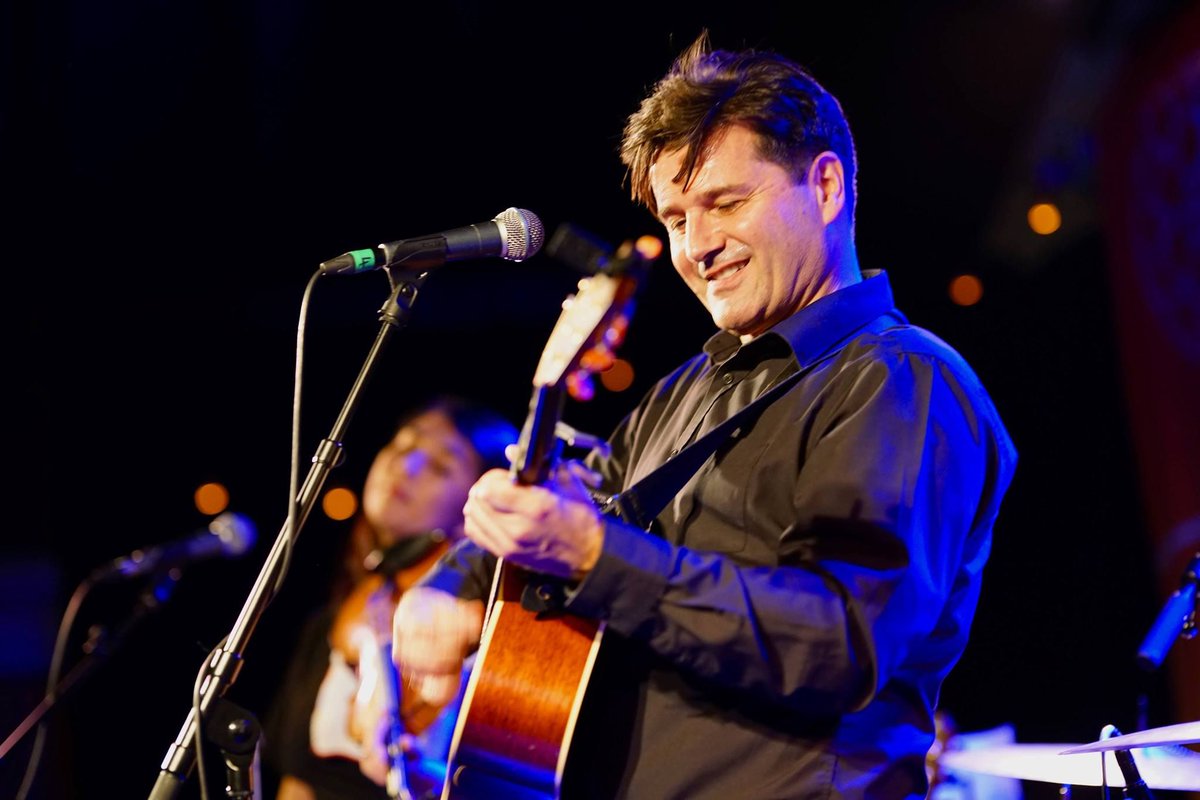 TheSoundCafe2's tweet photo. The Sound Cafe 

Michael Cunningham is a singer-songwriter from Belfast, Ireland. Music was always at the heart of his home, when he was eight he got his first guitar, and like many young musicians, he became obsessed with it

Read more
https://t.co/2wqB64Bptd 

@Mcunninghambelf https://t.co/PAFeDDVI6o