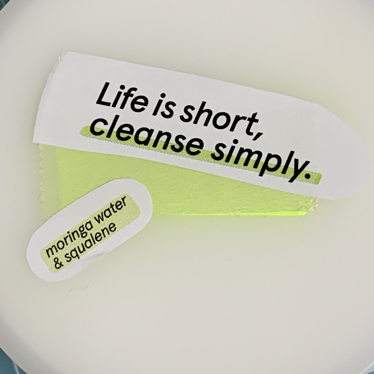 everie_days's tweet image. 내가 파는 클렌저지만 무기자차 한번에 싹 씻어지는게 제일 좋다 뻐득뻐득하게 남는 chalky한 선크림 잔여물 느낌 + 이중세안 진짜 극혐했던 사람으로서..