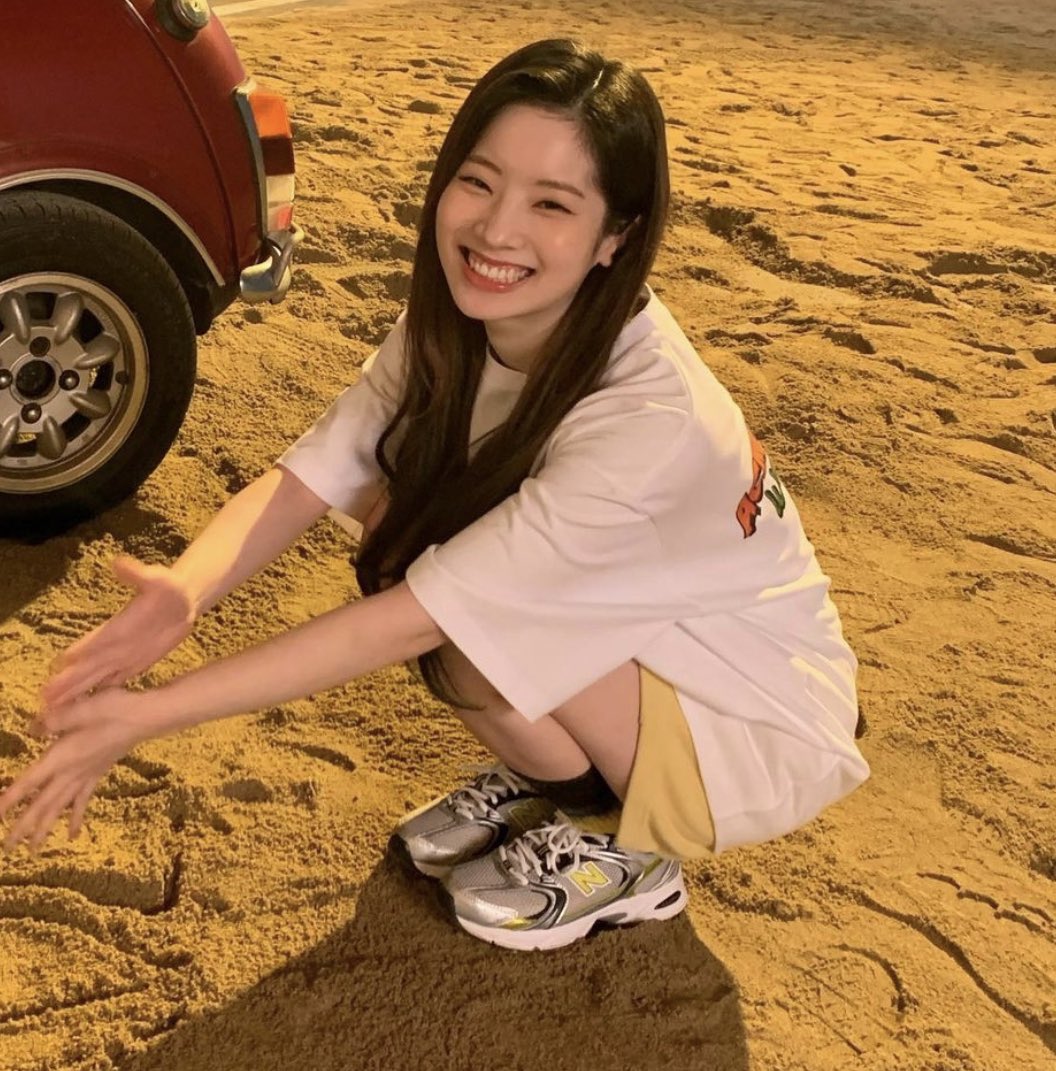 dubugloss's tweet photo. tiny 🥺

 #다현 &amp; #윤기 https://t.co/XF1PQaQONi