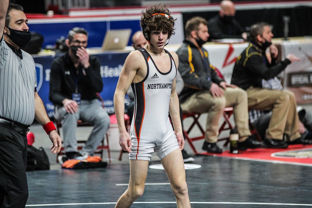 Ashley_hacker1's tweet photo. @D11Sports Update from the end of Quarter finals at the Giant Center. Northampton’s P.Snoke loses by dec. Northampton’s C.Wagner loses by dec. Bethlehem Catholics M.Mayer loses by fall. Bethlehem Catholics T.Kasak wins by dec. https://t.co/6xC239sihQ