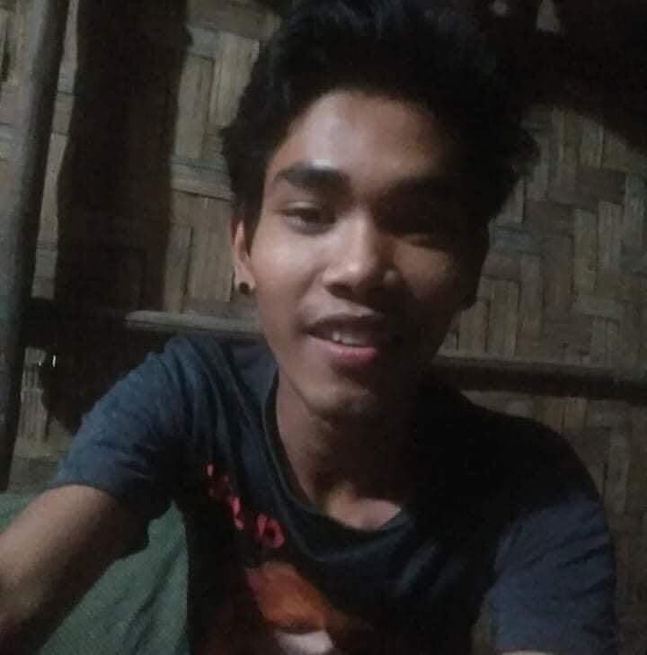 IchiiJ's tweet photo. Tw // death 

The only family he had was his sister, no mother, no father. The military arrested him alive, and sent back the dead body. They're clearly not humans. I feel heartbroken for his sister. 
#WhatsHappeningInMyanmar 
#Mar13Coup @BBC @CNN @freya_cole @YourAnonCentral https://t.co/Z80BnPdDYR