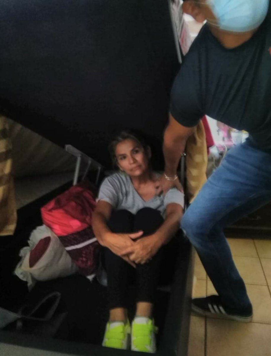 telesurenglish's tweet photo. #Bolivia | "After a strong search and capture operation in #CasoGolpeDeEstado, former de facto president @JeanineAnez was found hidden in a box when arrested in #Trinidad #Beni."
https://t.co/vUn4G9wjp1 https://t.co/PTKEmT3moW