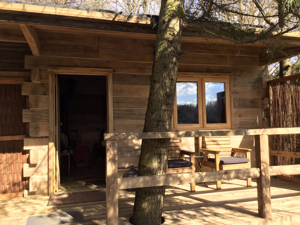 Hawthorn, the new cabin, is finished!