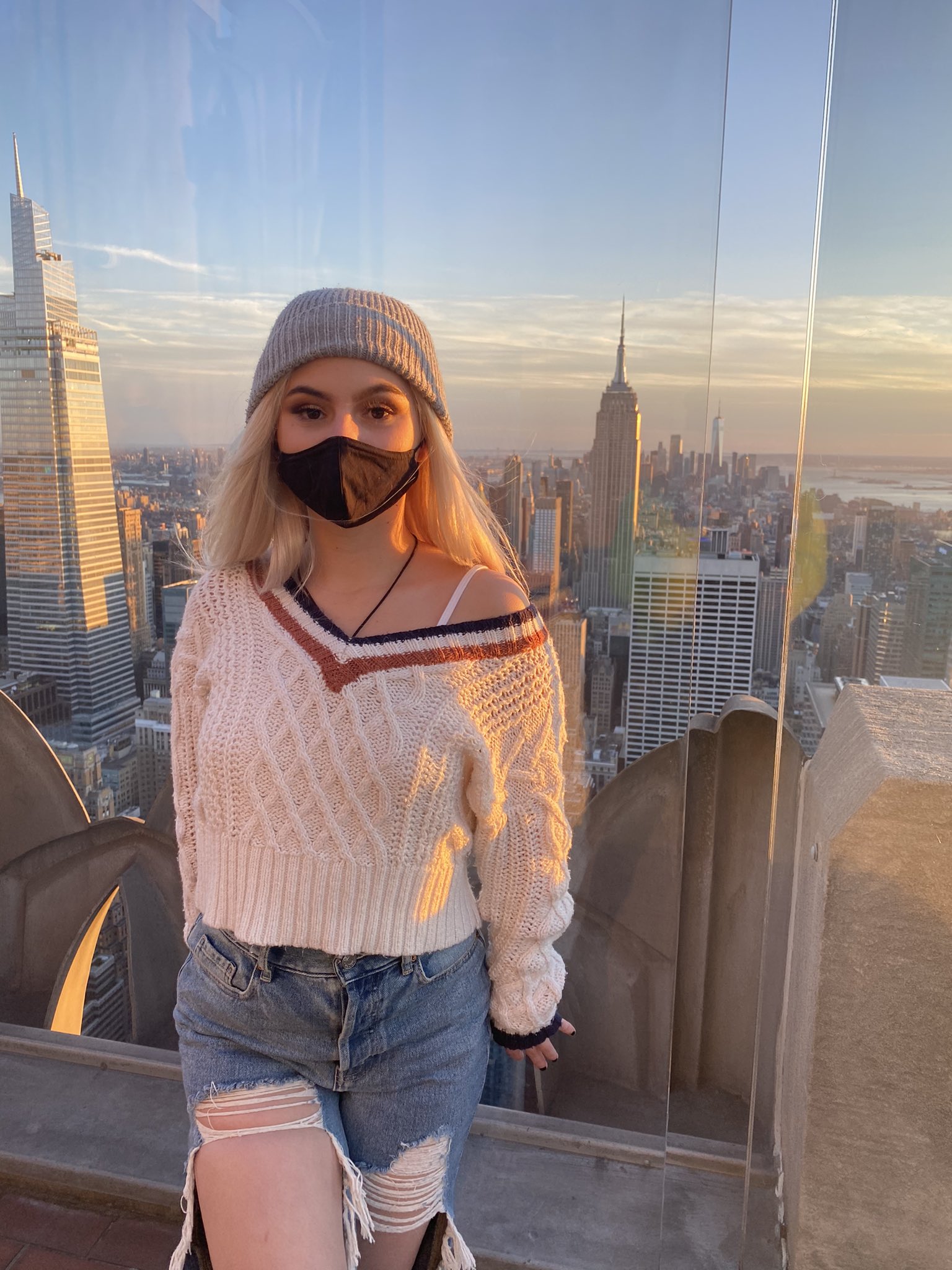 TW Pornstars 1 pic. Aria Bank . Twitter. GOOD MORNING NEW YORK 🖤. 3