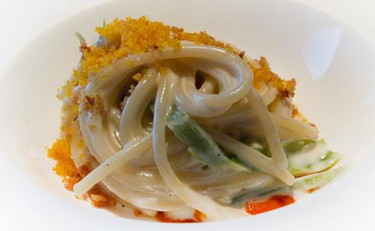 tempoweb's tweet image. Spaghetti affumicati con caglio di capra, friggitelli e bottarga #spaghetti #bottarga #friggitelli #welovepasta #pastadiscovery #cagliocapra #ricetta #ricettapasta  iltempo.it/altrotempo/gus…