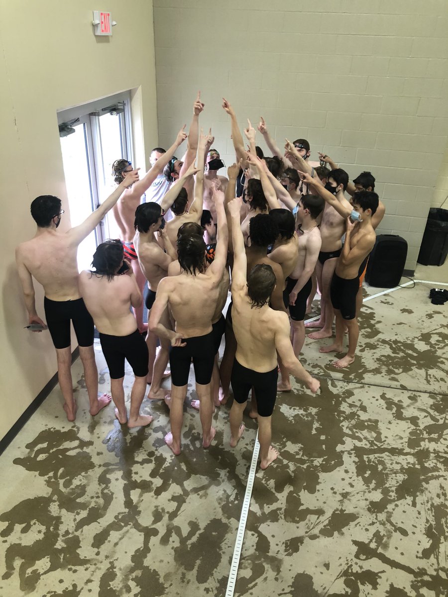 The calm before the storm... #TigerPride #ehsswimanddive