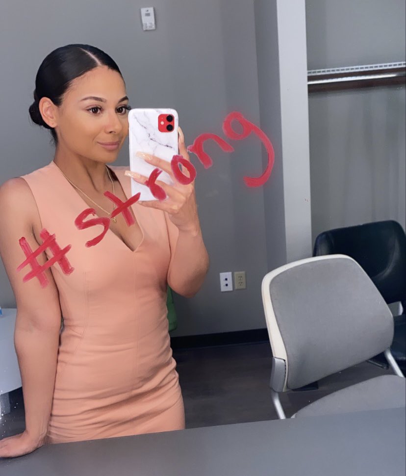 JasminaAlstonTV's tweet image. #STRONG Join @cbs46 in the #SeeYourselfChallenge for Women’s History Month. Pick a word that describes you, write it on the mirror and share ! ❤️ @shongables