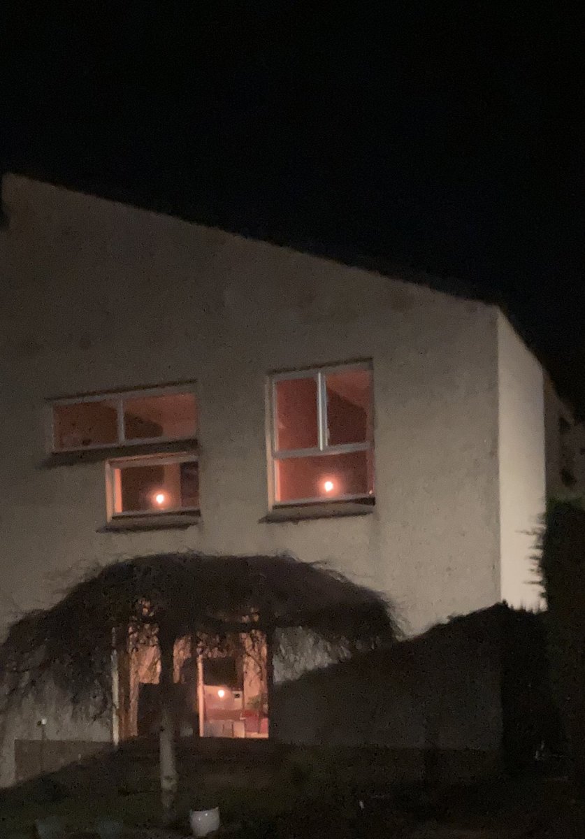 Soprano_Lou's tweet photo. Lights to guide them home #ReclaimTheStreets #ReclaimTheNight #ReclaimTheseStreets #remembersarah #forsarah https://t.co/ezJnSL9tmk