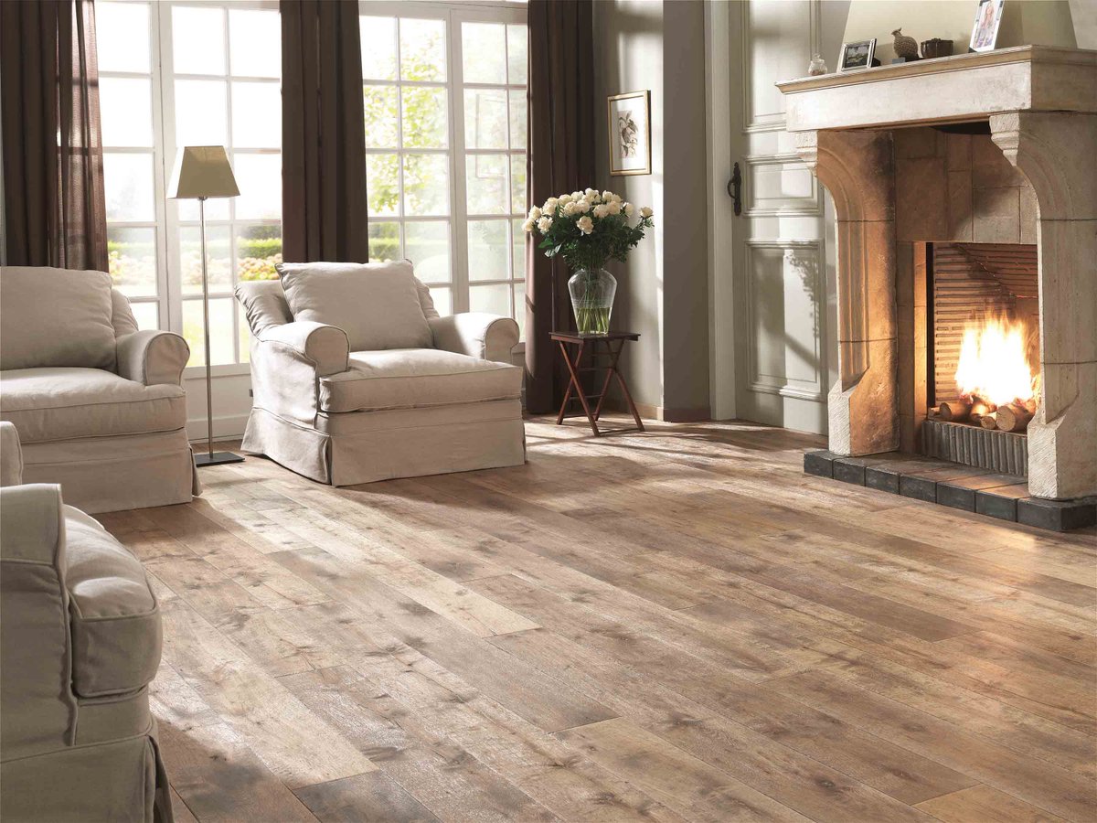 Lamett is gespecialiseerd in het ontwikkelen en produceren van kwalitatief parket, laminaat en click vinyl vloeren. 

Nu in prijs verlaagd! Bekijk nu onze aanbiedingen. bit.ly/Lamett-Vloer

Foto's: Parket > Lamett Carcassonne look Unfinished &amp; Country Oak