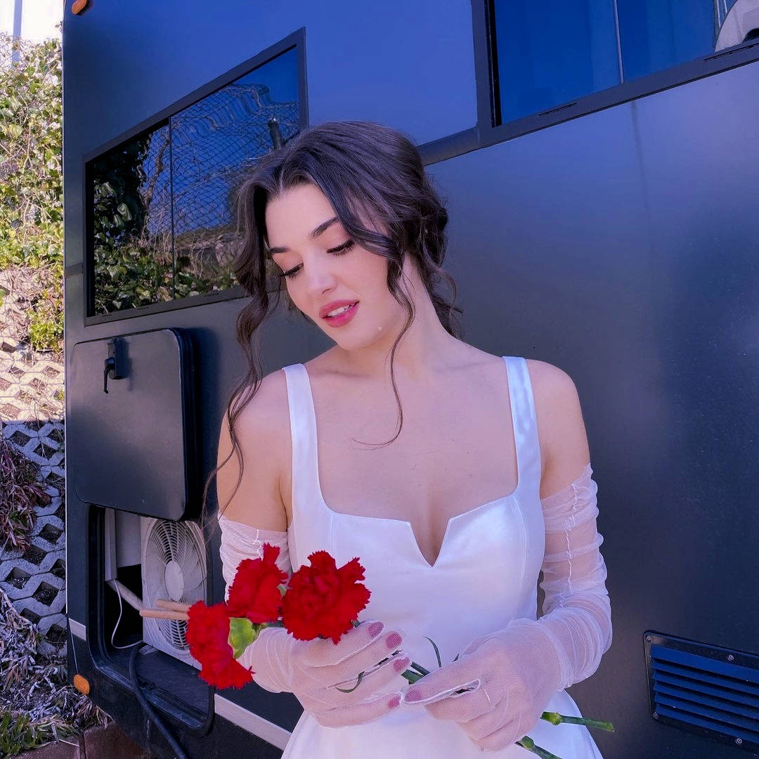 MayurKhaled's tweet photo. Çok güzel bir insan 
@HandeErcel
#HandeWeLoveYou https://t.co/xiMP81KM07