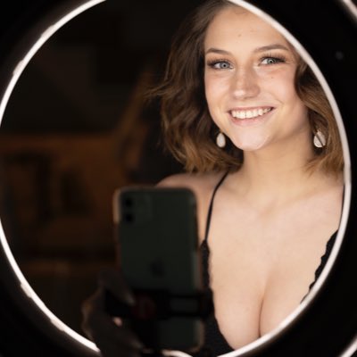 MeghanDroege's tweet photo. #NewProfilePic https://t.co/4V033zz3Ek
