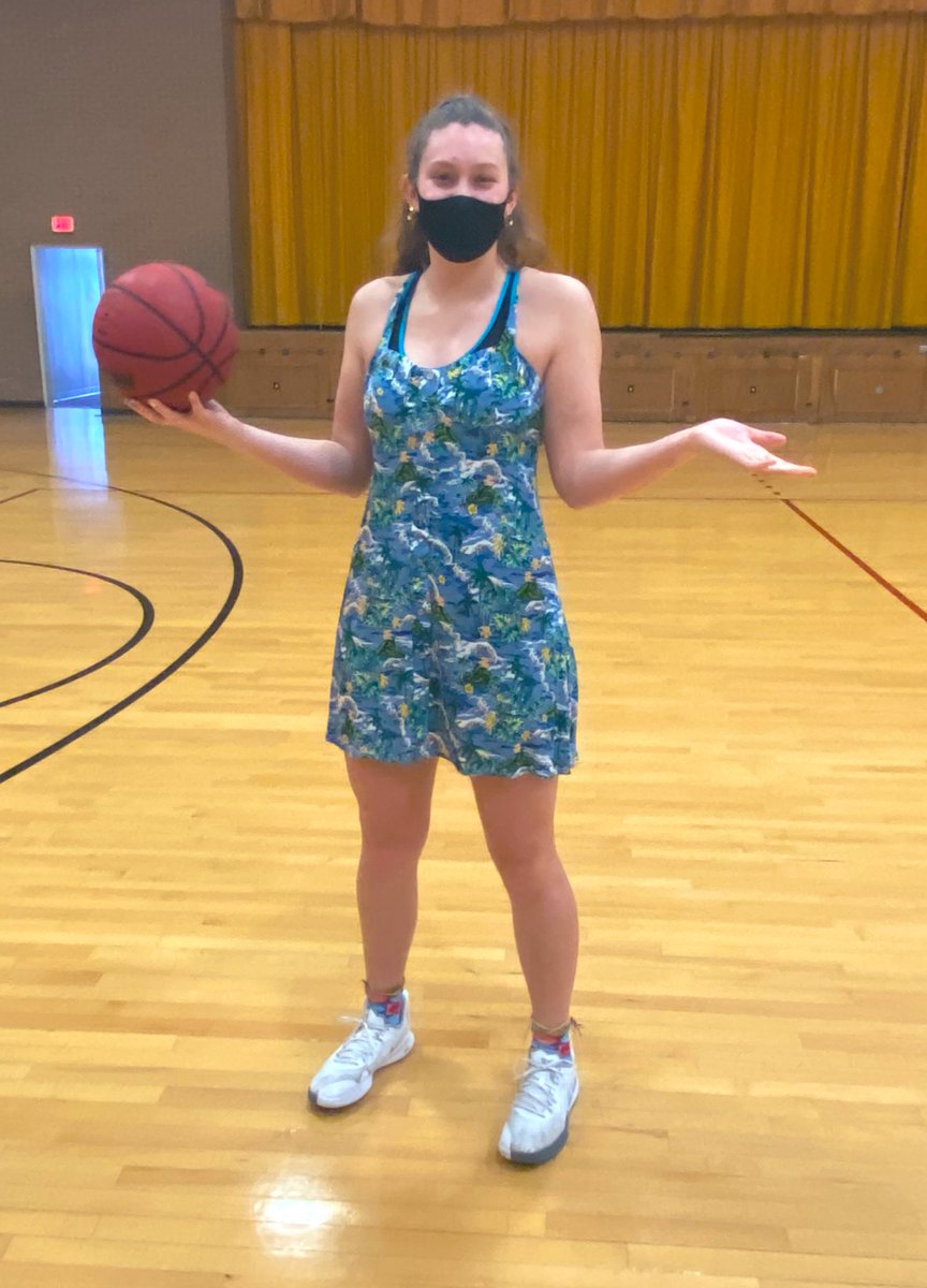 roos_hoops's tweet photo. When coach says where whatever to shoot around. 😂🤷🏻‍♀️😂👗 https://t.co/xqlSEi5xAN