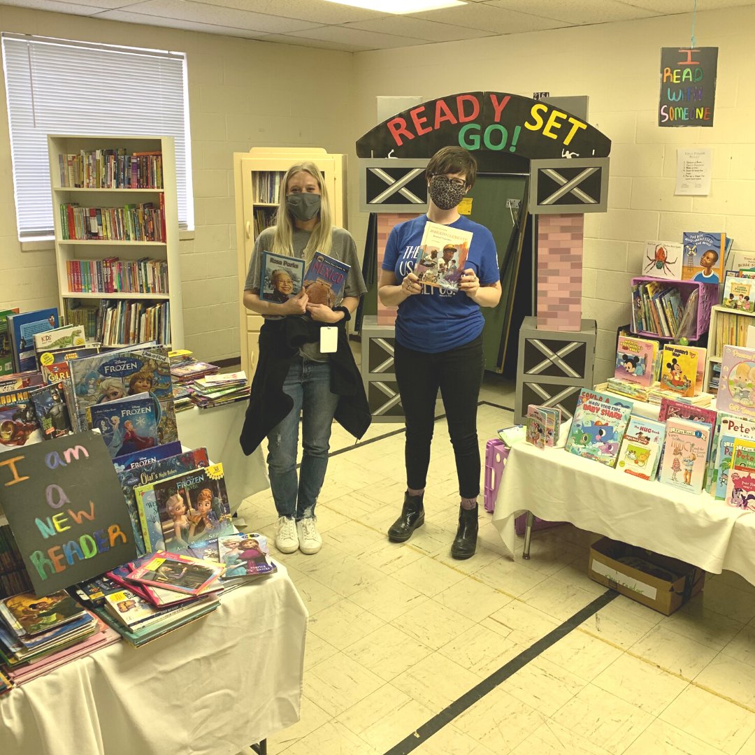 Yesterday, Councilwoman JoBeth Hamon helped us set up the Book Fair for next week. Ward 6 in South Oklahoma City is lucky to have representation that supports the community.

#LilyfieldOK #Adoption #FosterCare #Counseling #EmpowerYouthOKC #EmpowerTulsa #EmpowerOKC