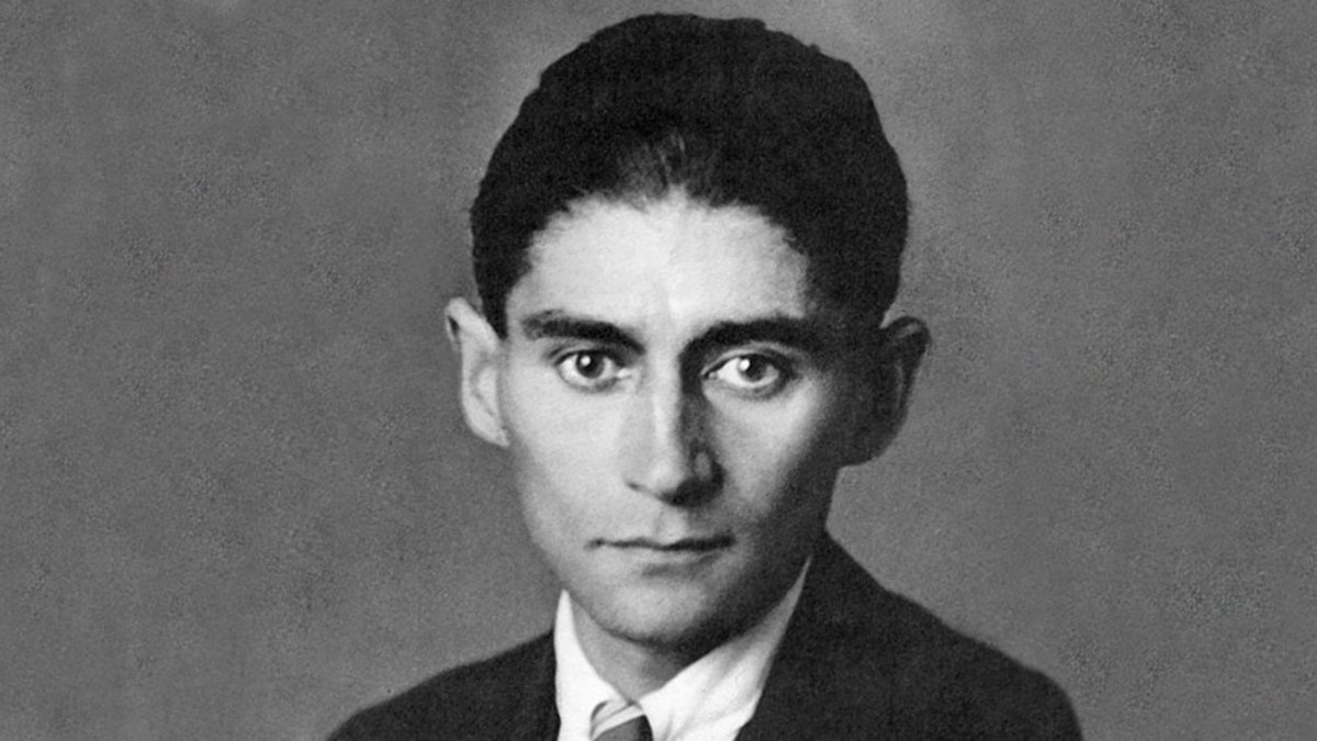 pandorarivista's tweet photo. «Quando io dico una cosa, essa perde subito e definitivamente la sua importanza; quando la scrivo la perde lo stesso, ma talvolta ne acquista una nuova»

Franz Kafka https://t.co/MmLs6D9c0A