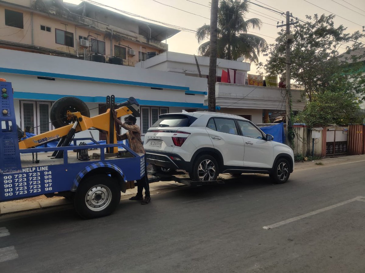 ashil_raphael's tweet photo. @HyundaiIndia @Hyundai_Global @HMGnewsroom @autocarindiamag @AnPuneet
 Spend 20 lakhs for Hyundai Creta and been towed 4 times only 5months. Commenting to use common sense for finding my contact through vehicle no. is the best answer. Hyundai blocked :) Shame of Hyundai service https://t.co/qS5L7oihXY