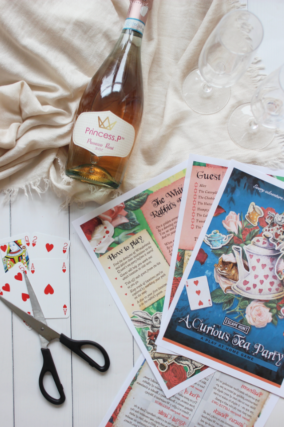 Fizz &amp; Fun for Mother's Day - Escape Wonderland with Mum, Prosecco in Hand

theocelot.co.uk/fizz-fun-for-m…