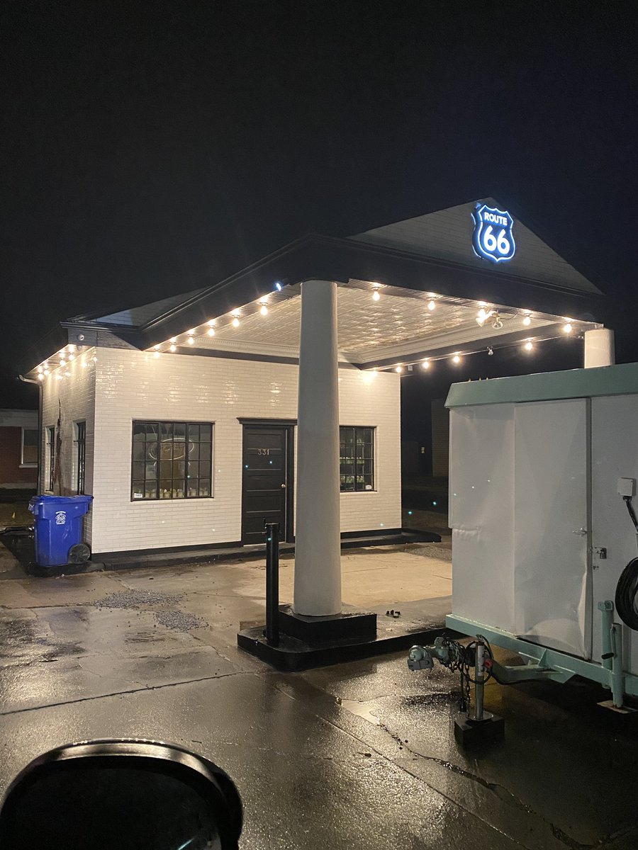 It’s amazing this beauty is located in Miami, Oklahoma. 

Open one week from today with all houseplant and garden needs 🪴