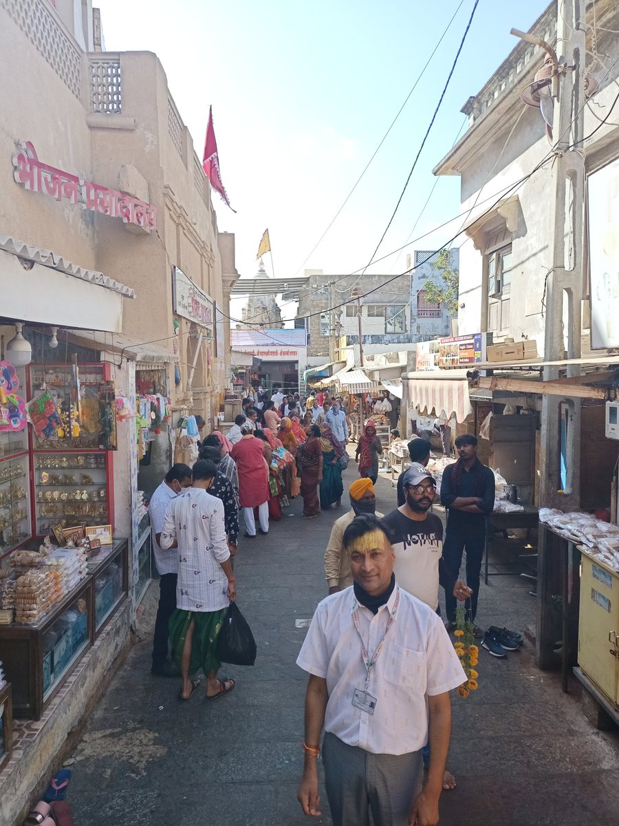 yoggurudrjain's tweet photo. Dwarkadish Temple Gujarat.
#Dwarkadish #DwarkadishTemple #Gujarat #Saurashtra #GujaratTourism #Lord #LordKrishna #RadheKrishan #Krishna #LordVishnun #4Dham #Dham #HarHarMahadev #AnilJain #YogaGuru #HealthAdvisor #DrAnilJain https://t.co/e4jbkIXVK6