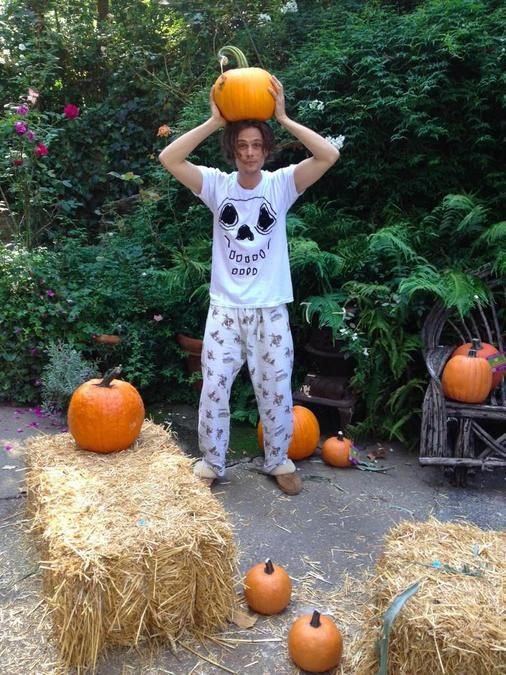 mculokii's tweet photo. i just want to go pumpkin shopping with matthew gray gubler is that too much to ask for https://t.co/Zhhq0Gl0hL