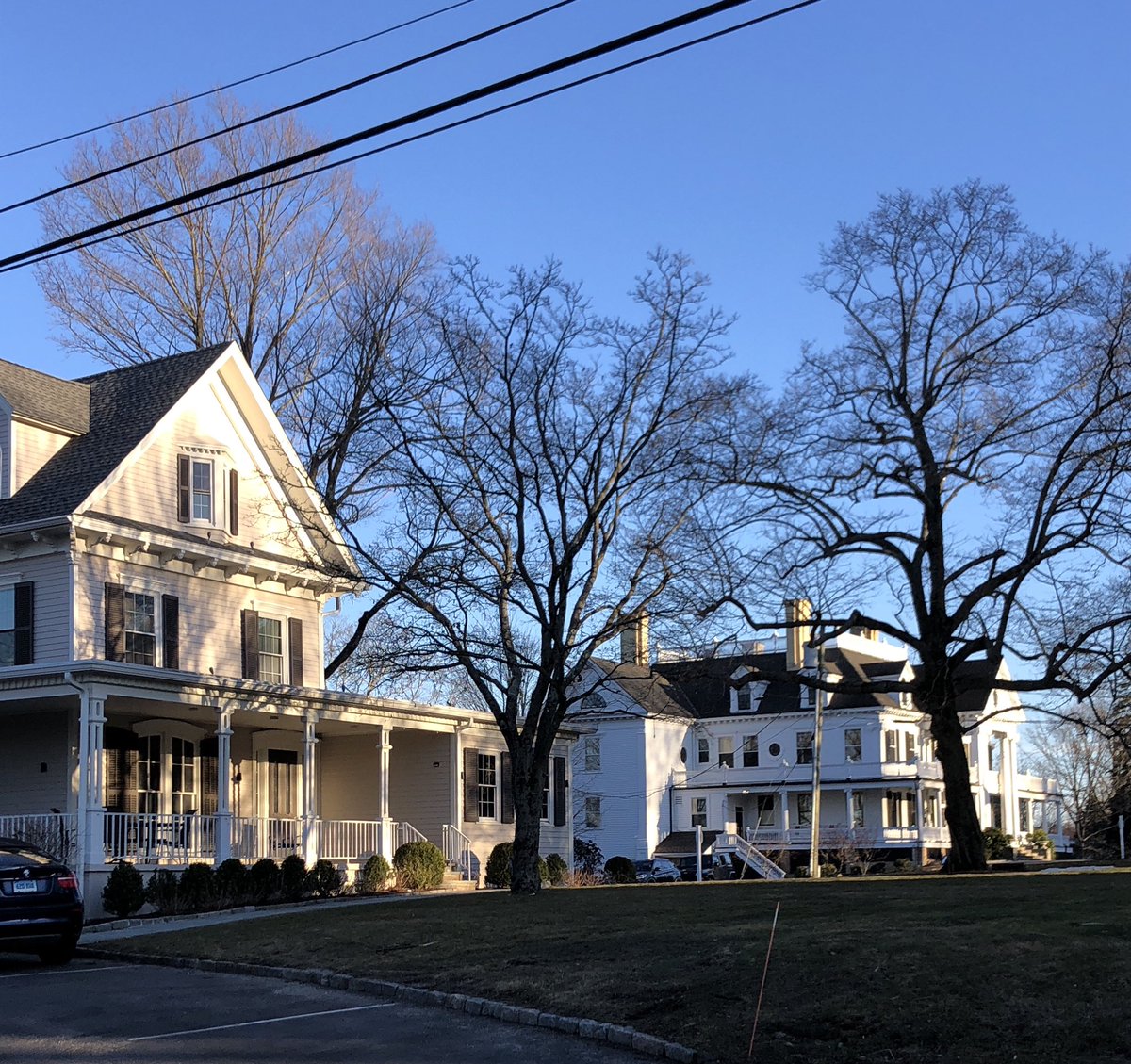 rorishapiro1's tweet photo. Stroll through my #hostoric #hometown #ridgefield #mainstreet https://t.co/3bqFCrSbeZ
